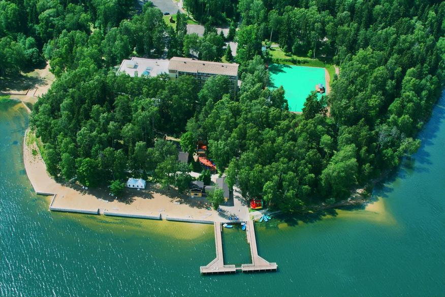 «Авантель Клаб Истра» - современный отель, расположенный  на живописном берегу Истринского водохранилища.